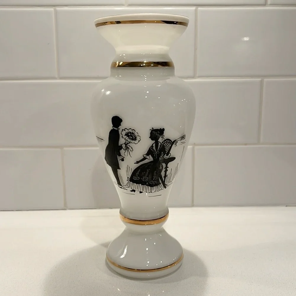 STUNNING! Vintage Black, White, and Gold Vase!